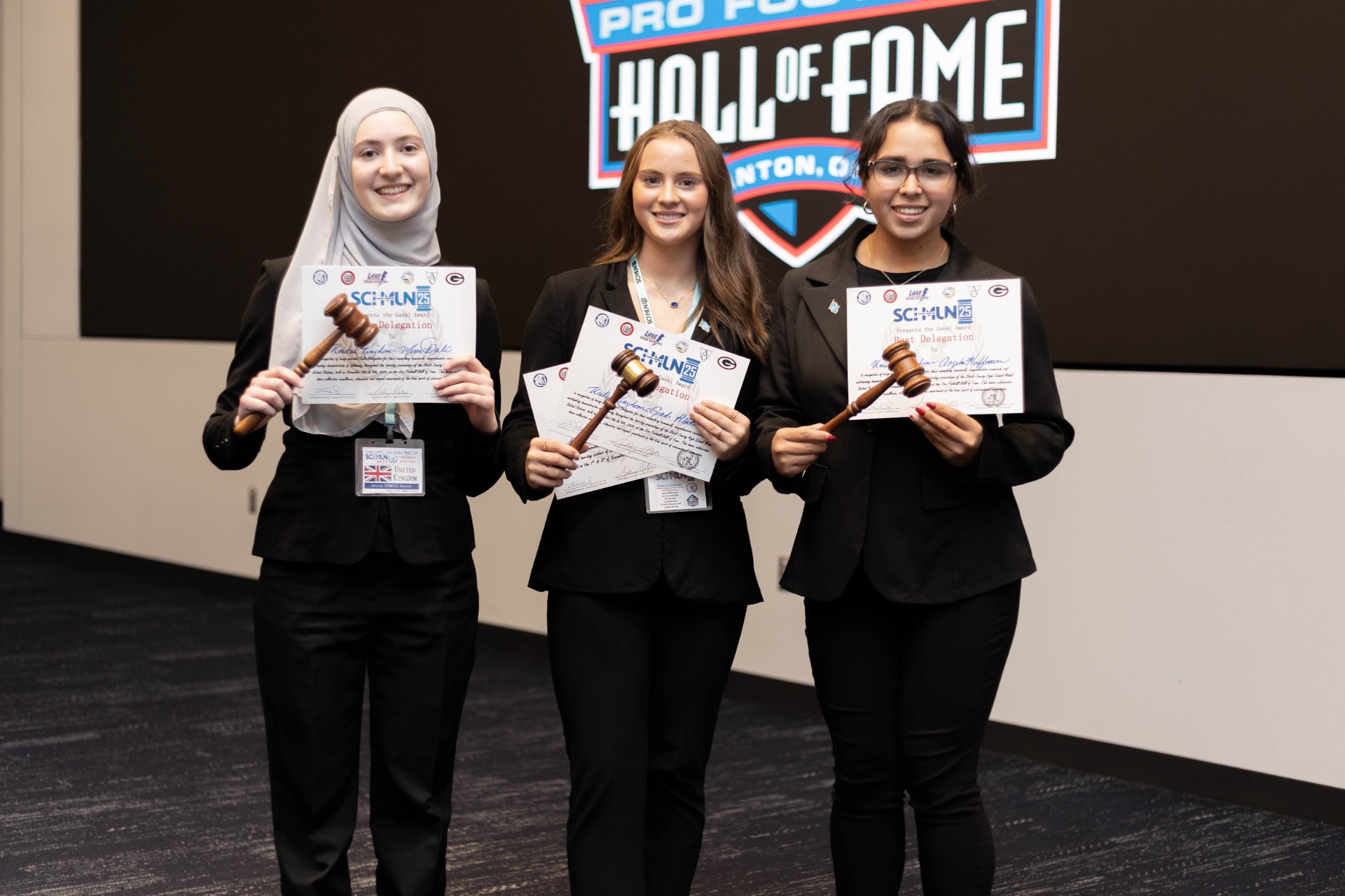 Mona Dali, Giada Pilato, Angela Huffman